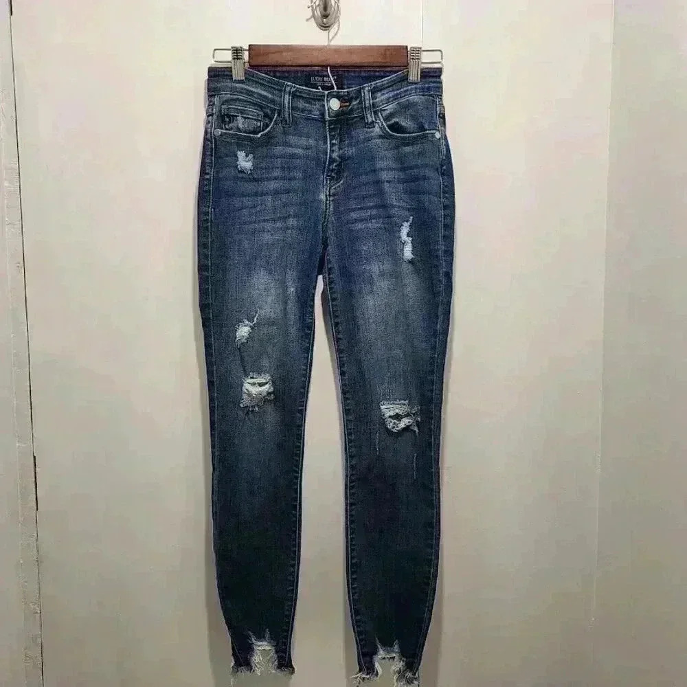 Judy Blue Distressed Dark Blue Ankle Crop Jeans